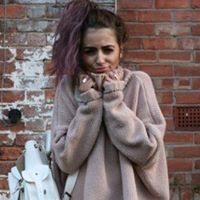 خلود وطبعها الجود