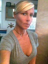 Amy Andresakes