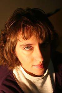 Ελένη Παπάζογλου