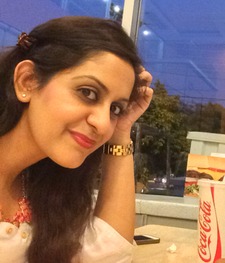 Samia Adil