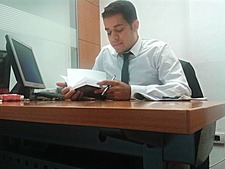 Ahmad MaȜrouf