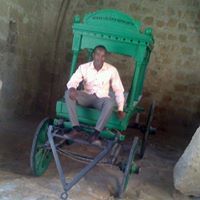 تاجر السعادة