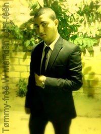 Tøṁṁy-frệě Ẅ