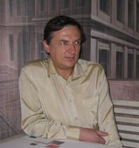 Анатолий Холоденко