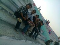 স্কুল ছেলে