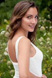 Tania Aayee