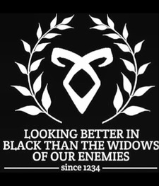 Molly is currently FANGIRLING. (Try again later.)