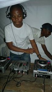 Zola Nqatyelwa