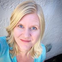 Julie Walter