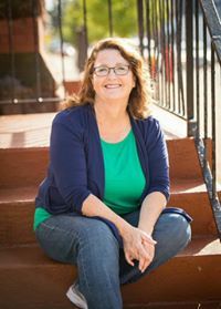 Elaine MacKay