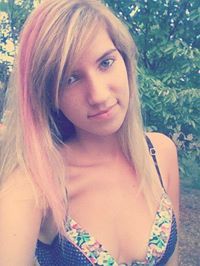 Аня Стеклянова