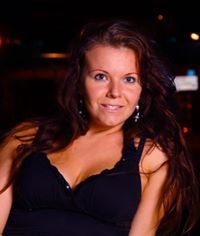 Аня Липатова