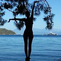 Özge
