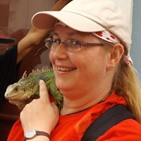 Lesley Lindal-Dobson