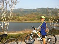 ลูกจันทร์ เอื้อเศรษฐกานต์