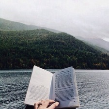 عَزَّة مِنْ بَني حَاربْ