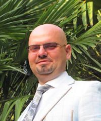 Михаил Апостолов