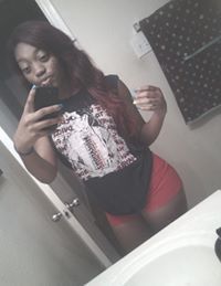 PrittieGurl' Monaee