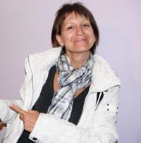 Веселина Назърова