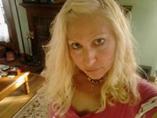 Lynne Akers