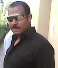 الحائر دنياه