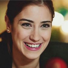 Aya ChAHIEN