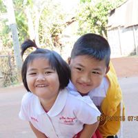 เปิ้ล วลัยรัตน์