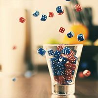 لا بالمظاهر