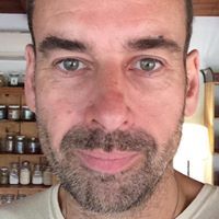 Simon Scott