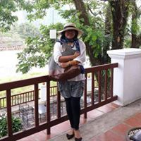 จอมกนก กลั่นกลิ่น