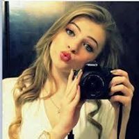 الساحره الصغيره