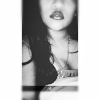 Yaquelin Solis Ü Pool