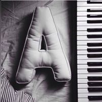 عيوؤن الملآك