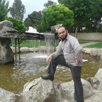 مصطفى الزنة