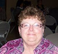 Gloria James