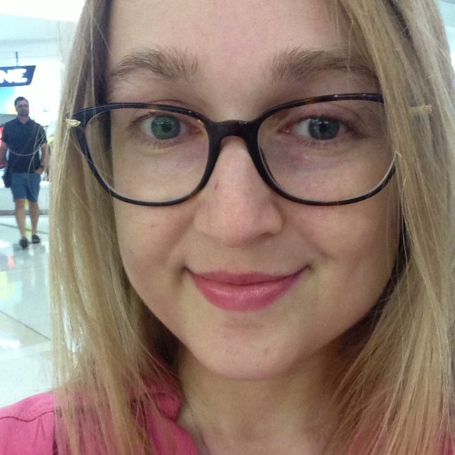 Goodreads profile picture for @sundaes