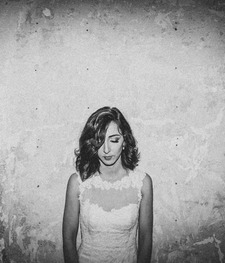 Mona karaoui