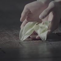 エルザ スカレット