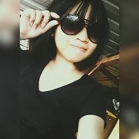 蔚 佳