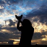 อานนท์ พันธุระ