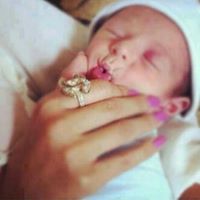 الفراشة اللامعة