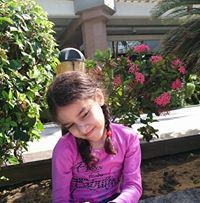 زهور من نور