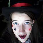 MaeReadABook  (Mae Walker)