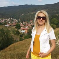 Паулина Антова