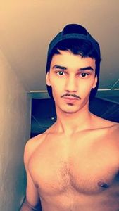 عيسى العنزي