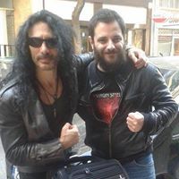 Μάνος Τρουλλινός