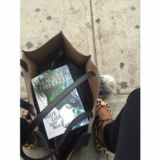 CurrentlyReadingwithKelly