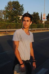 Μανος Σαραντιδης