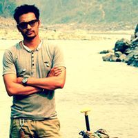 नरेश श्रेष्ठ