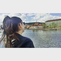 Стефани Радинска